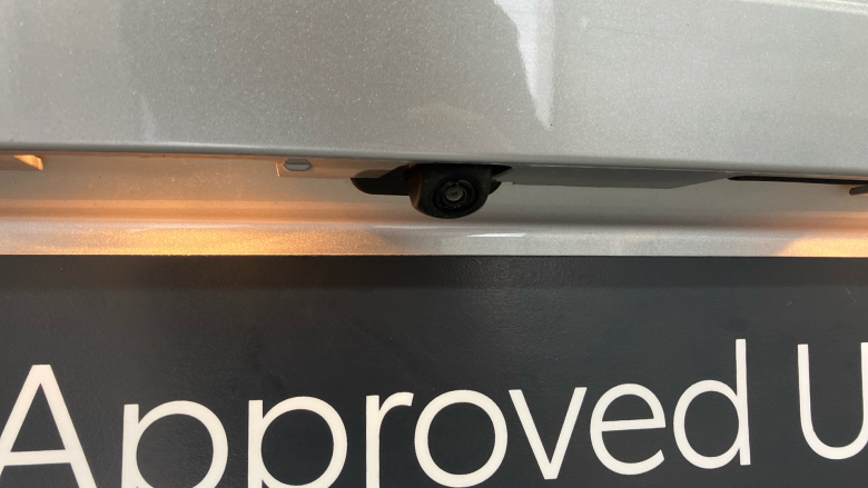 Toyota C-HR 1.8 Hybrid Design 5dr CVT Hybrid Hatchback